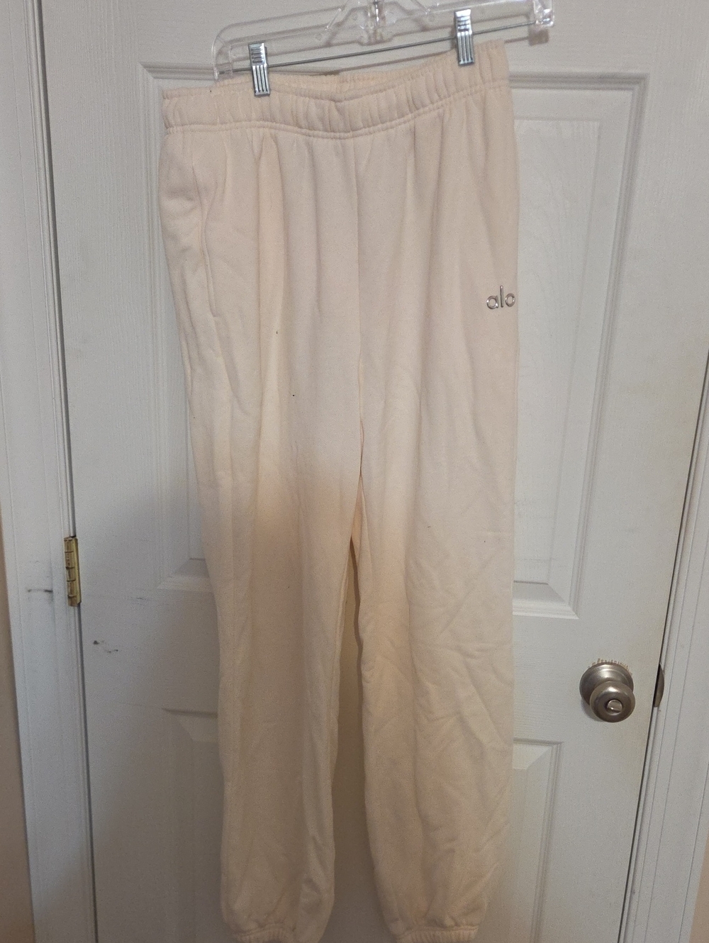 ALO Yoga Womans Cream Joggers with Elastic Waist
